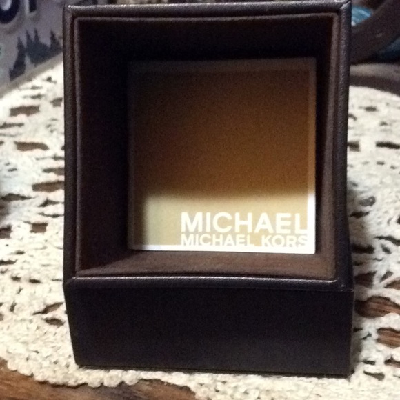 Gorgeous Rose Gold MK watch - Picture 7 of 7